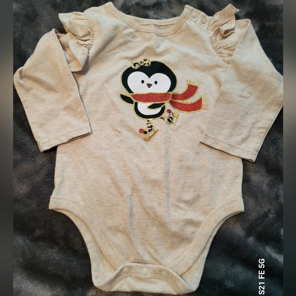 🩷 3/$15 Girls (12M) 4-Piece Baby Onesies Set 2 Long Sleeve, 2 short Sleeve, EUC